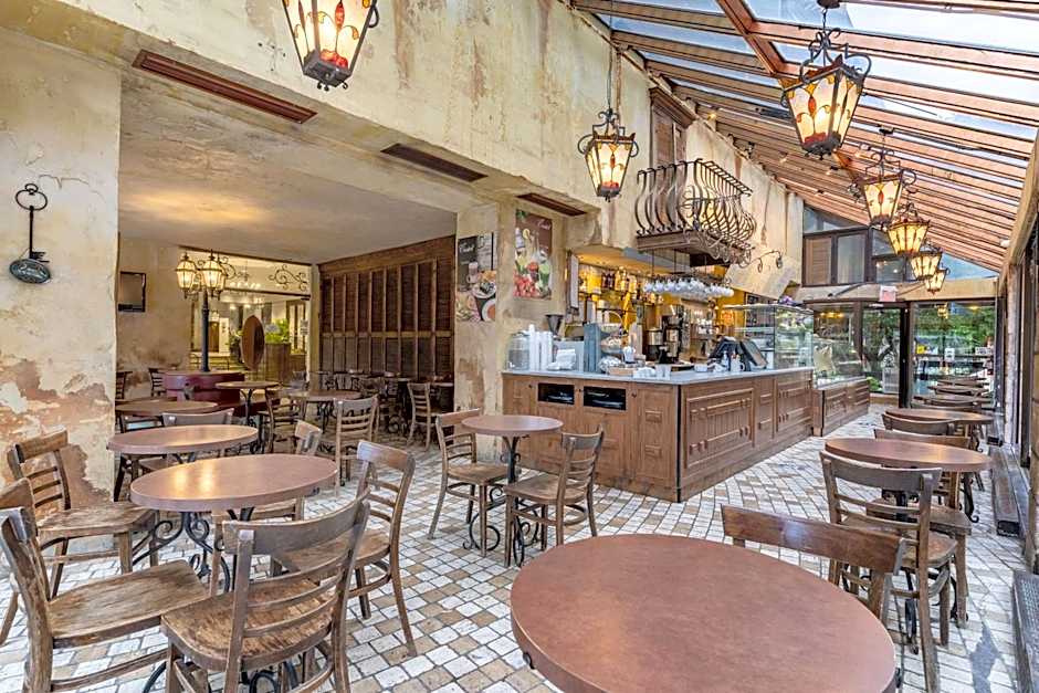 Best Western Ville-Marie Hotel & Suites