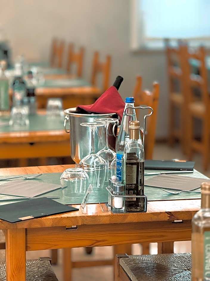 Albergo Trattoria AL TAJ