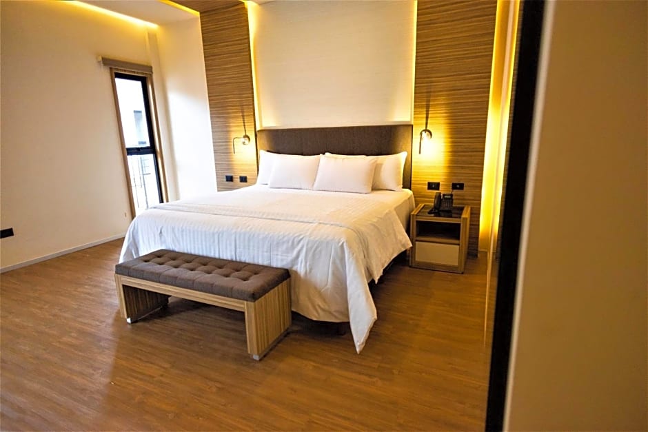 Hotel Plaza by Kavia