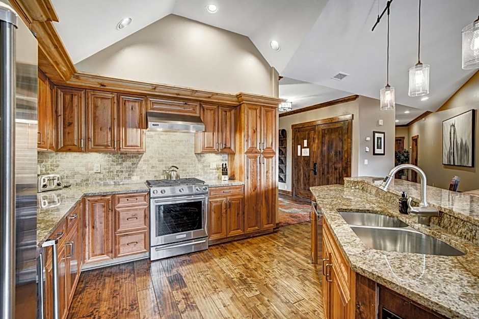 Crystal Peak Lodge By Vail Resorts