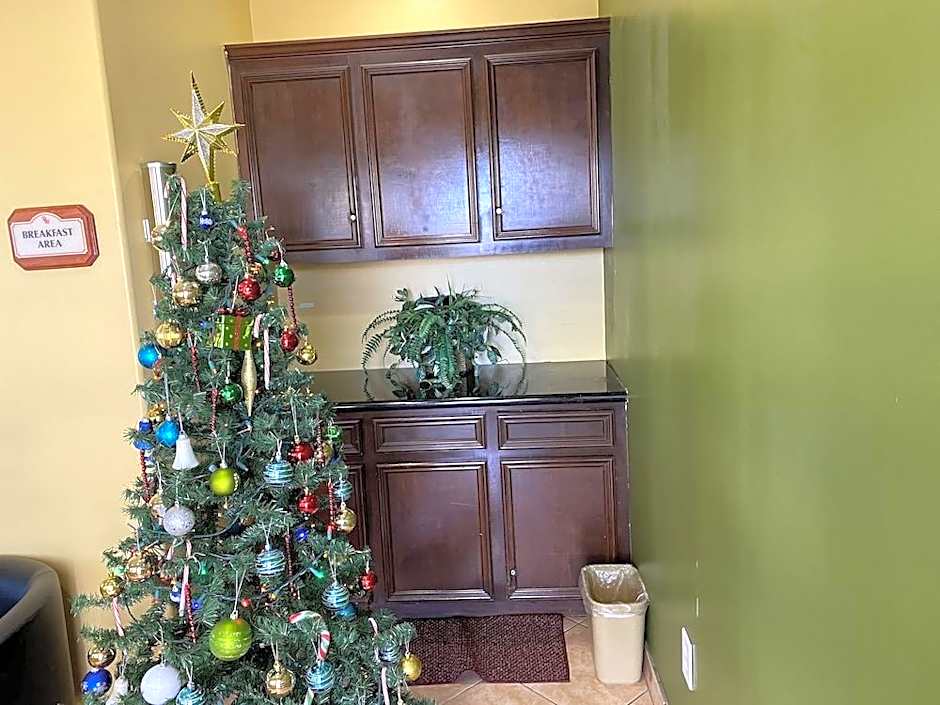 Redwood Suites