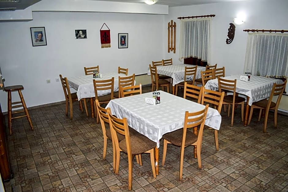 Хотел-механа Павлова къща