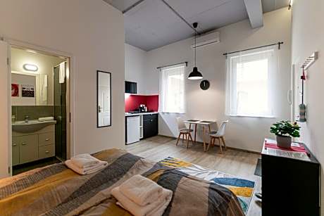 One-Bedroom Deluxe Apartment