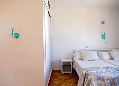 Double single use superior with terrace