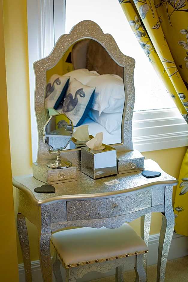 Studios At Glenthorne