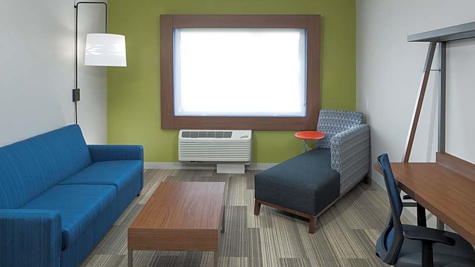 Photo 1 of 1 of 1 Queen Bed Suite, Accessible
