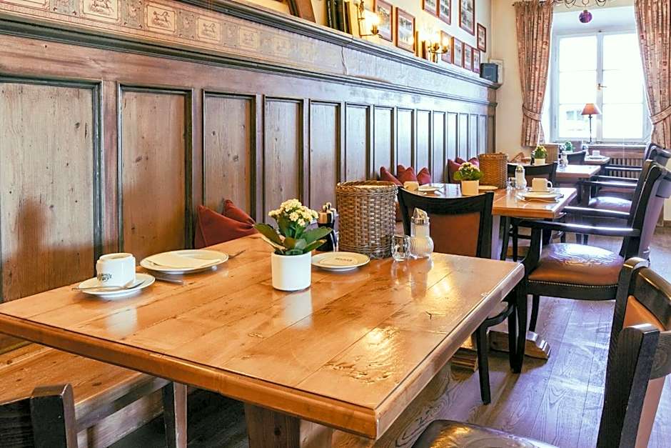 Hotel Gasthof Alte Post Holzkirchen