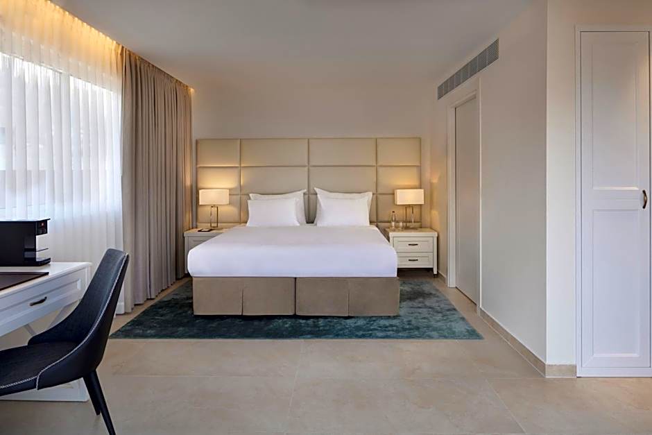 Milos Hotel Dead Sea