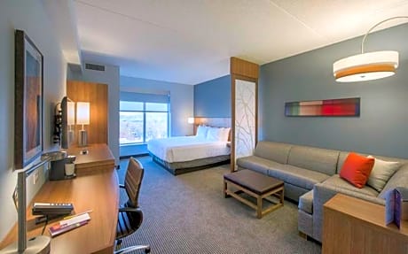 1 King High Floor