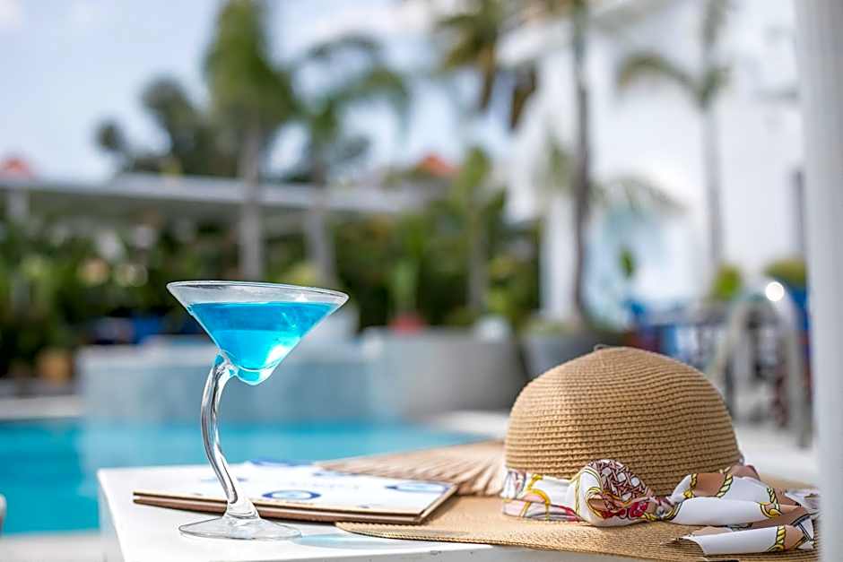 Tinas Plus Hotel