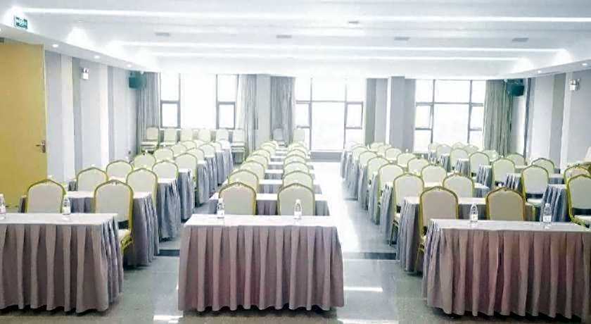 Lavande Hotels· Jingzhou Jianli