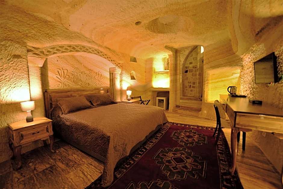 Crassus Cave Hotel
