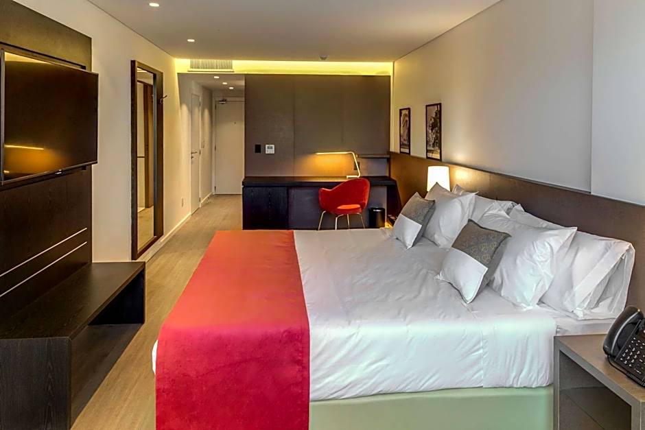 Dazzler by Wyndham La Plata