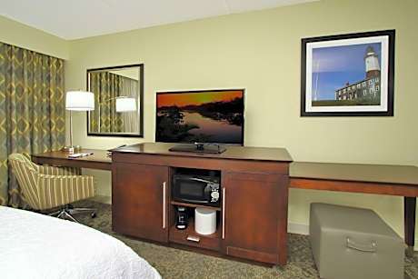 Room with Two Queen Beds - Non-Smoking