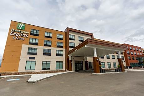 Holiday Inn Express & Suites Edmonton N - St. Albert By IHG