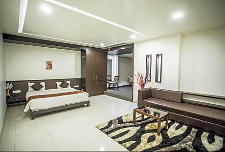 Hotel Aadya Inn Urban Stay