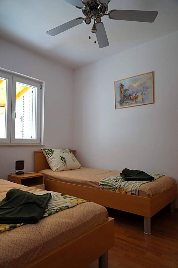 Apartments Proxima