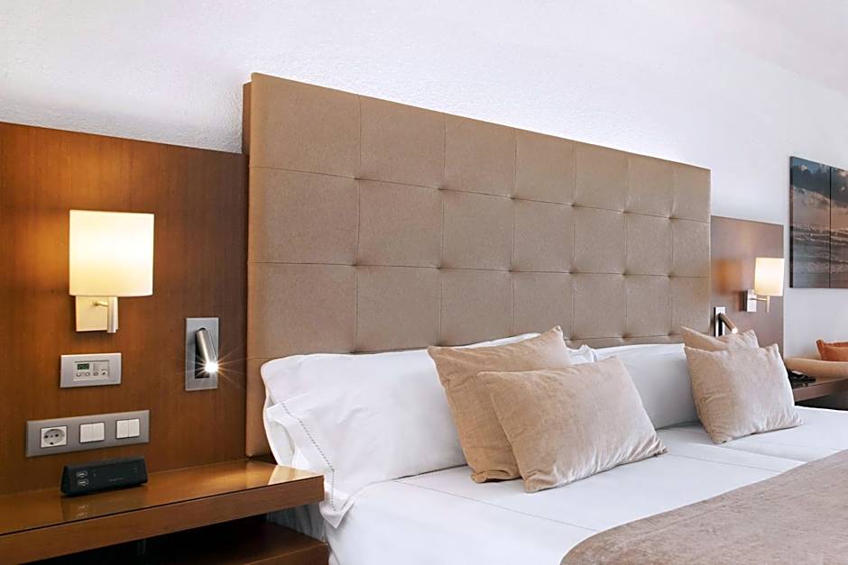 VIVA Golf Adults Only 18+