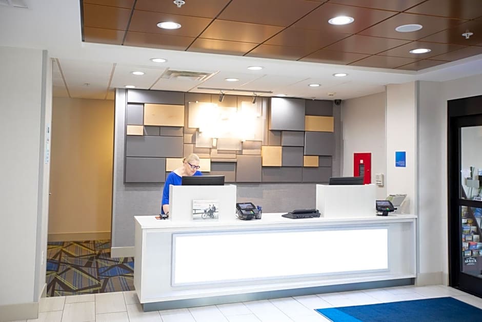 Holiday Inn Express & Suites Knoxville - Farragut by IHG