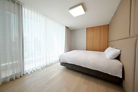 [19:00 Check in] COLLECTION SUITE(6PAX)