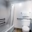 Rodeway Inn & Suites Madison East