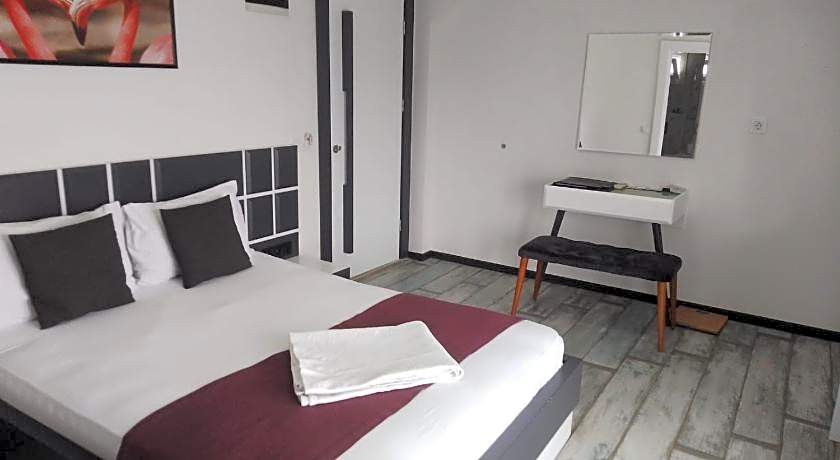 WB WEEKEND HOTEL AND SUITES