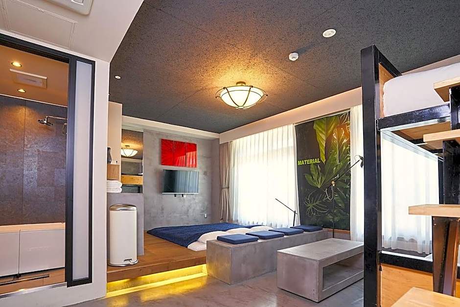 Hotel MATERIAL