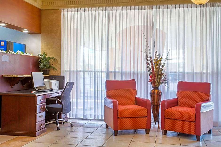 Howard Johnson by Wyndham Lakeland