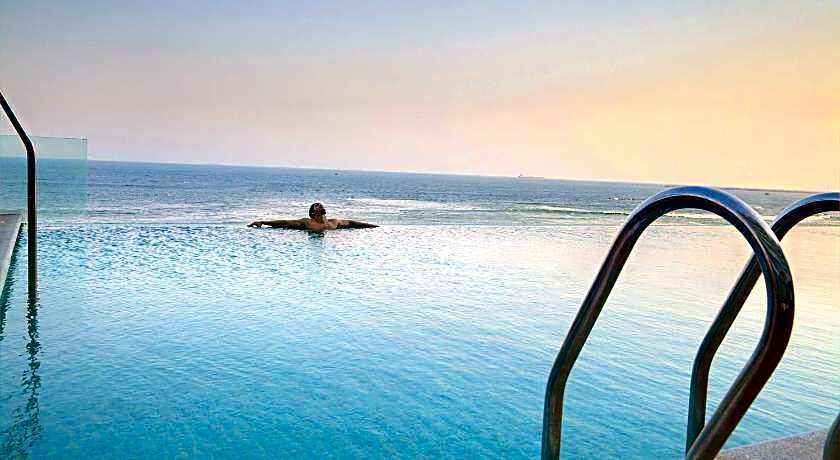 Hotel Novotel Visakhapatnam Varun Beach - - An AccorHotels Brand