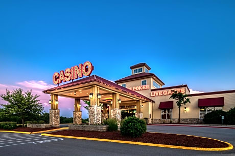 Lakeside Hotel Casino