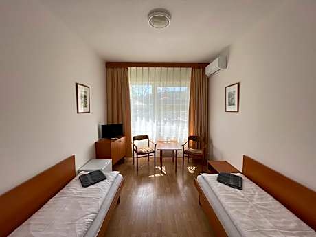 Standard Twin Room - Ground floor