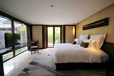 Two-Bedroom Deluxe Villa