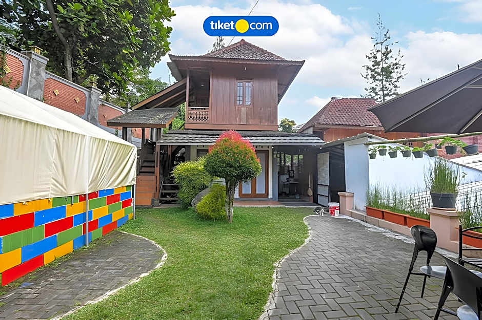 Bantal Guling Villa Lembang