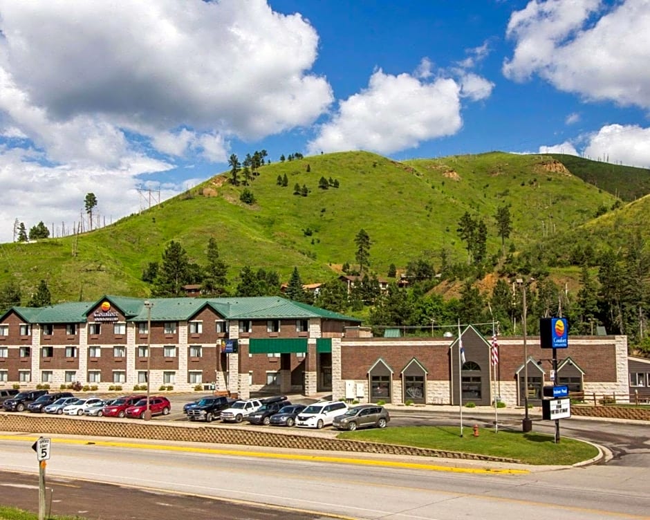 Comfort Inn & Suites Hotel in the Black Hills