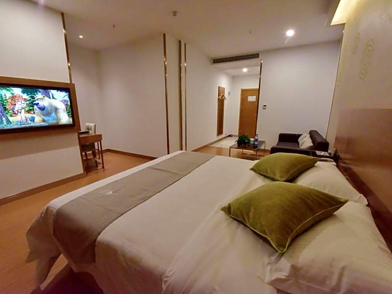 GreenTree Inn Huanggang Qichun County Ouyada Square Express Hotel