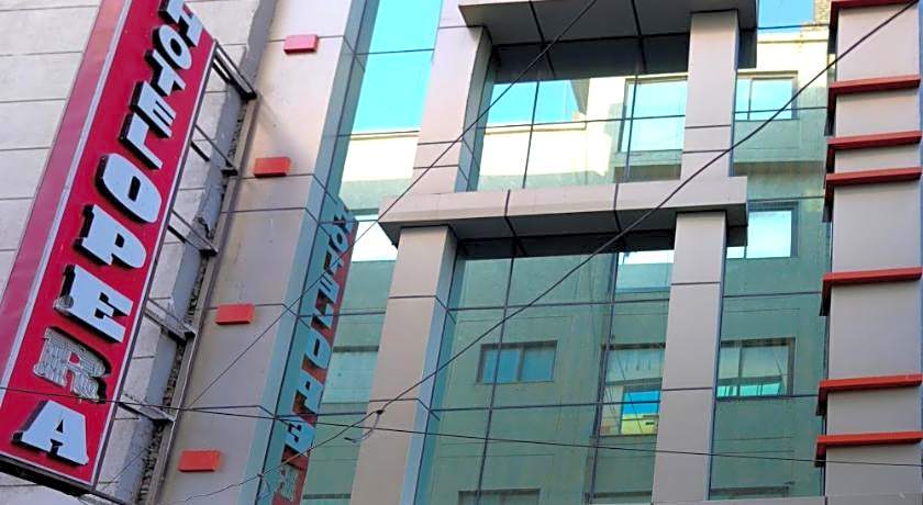 Hotel Oppera Mahipalpur - New Delhi 