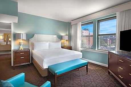One-Bedroom King Suite