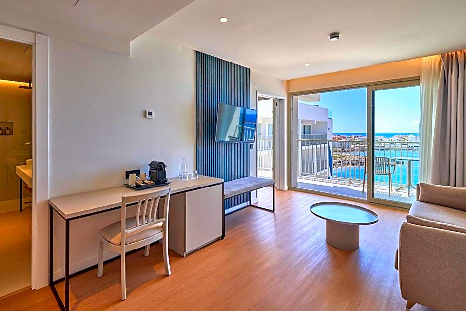 Universal Hotel Romantica