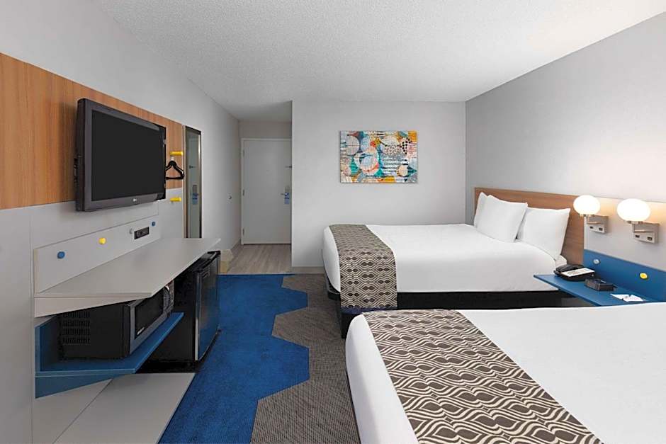 Microtel Inn & Suites by Wyndham Bowling Green