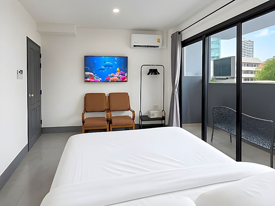 KOKO Party Hostel