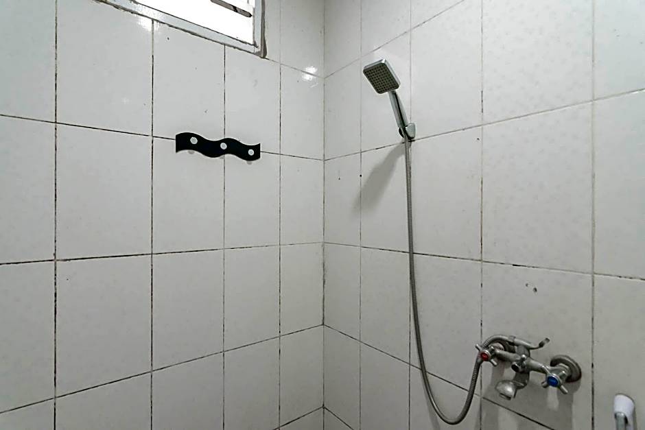 RedDoorz near Trans Studio Mall Bongo Residence