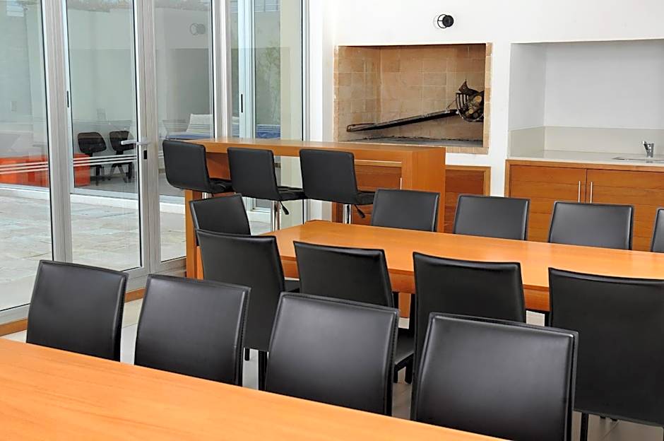 Real Colonia Hotel & Suites