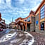 Solara Suite with Indoor Pool / Hot tub / Parking