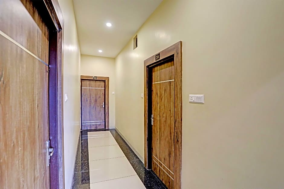 OYO Hotel Kubervatika