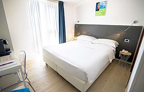 Small Double or Twin Room