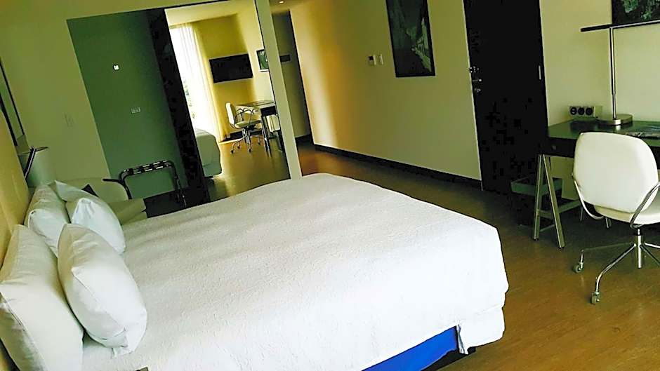 Hampton Inn By Hilton Santa Cruz Equipetrol
