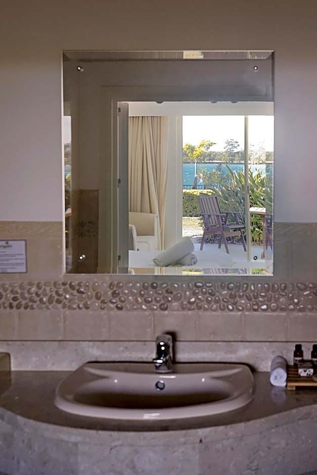 Harrington River Lodge