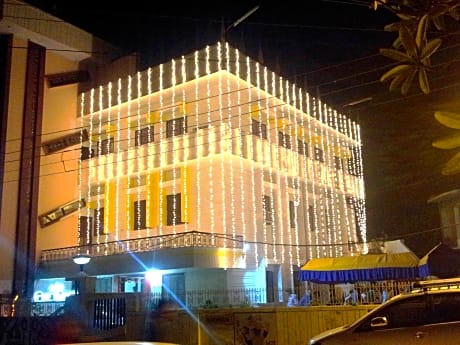 Hotel Vijay Deluxe