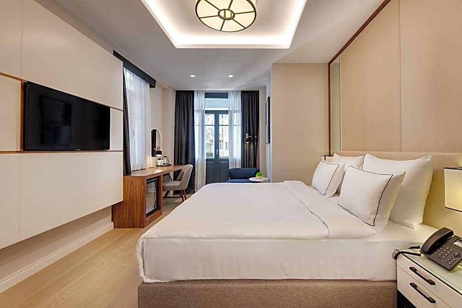 Gleam Collection Hotel