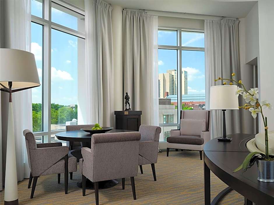 The Inn at Penn, A Hilton Hotel